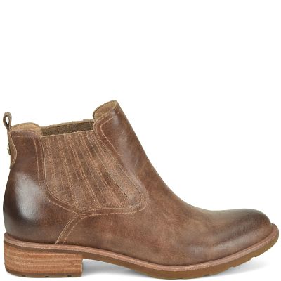 Bellis III shown in Brown (Brown)