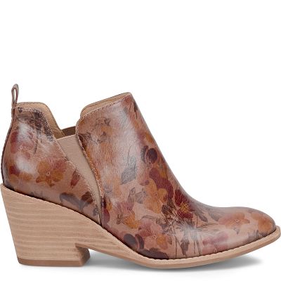 Sacora shown in Blush (Multicolor)