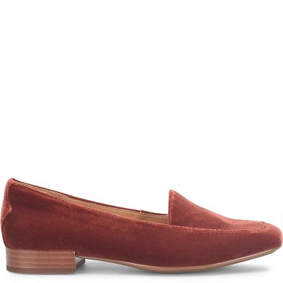 Eldyn shown in Brick (Red)